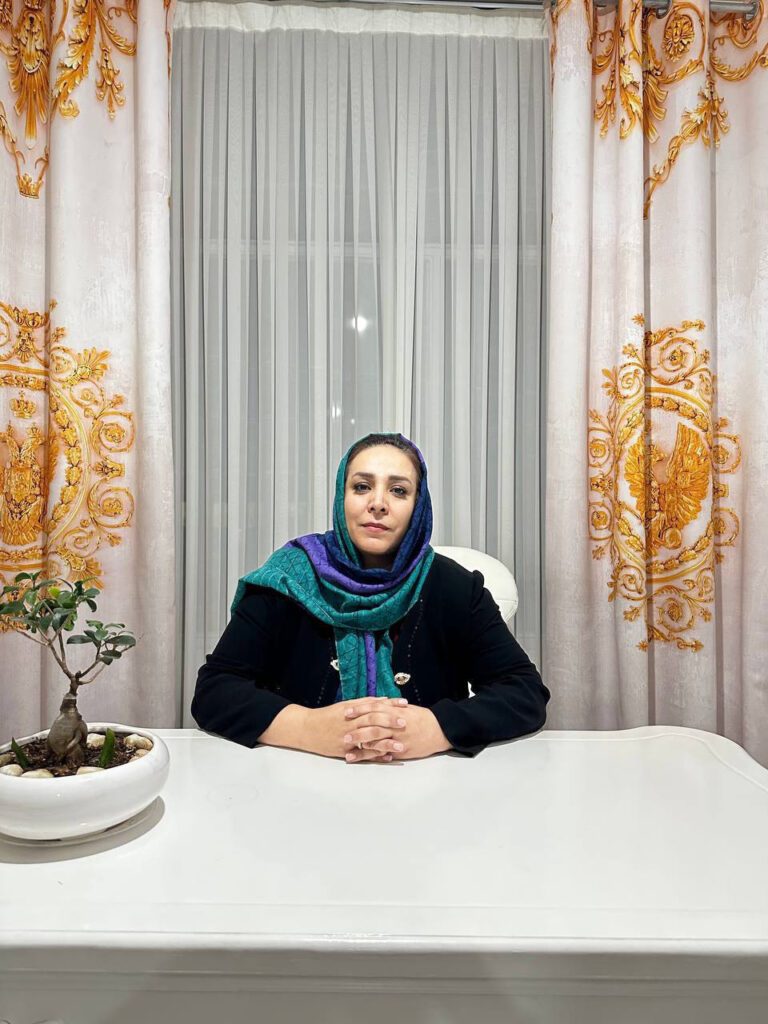 ناهید محمدلو